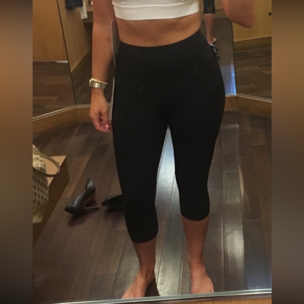 Lululemon Athletica Black Cropped Leggings